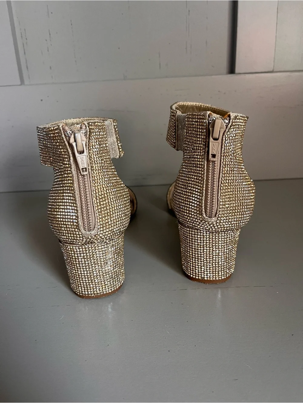Gianni Bini shimmering gold